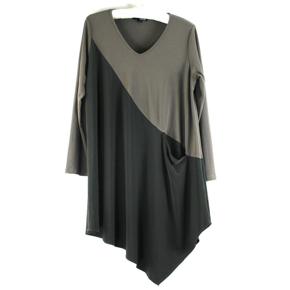 Sun Kim  Deborah Two Tone Green V-Neckline Asymmetrical Hemline Tunic Top M
